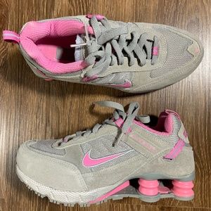 👟 Nike Shox Disobey Pink Suede Gray Pink Womens 7 US
